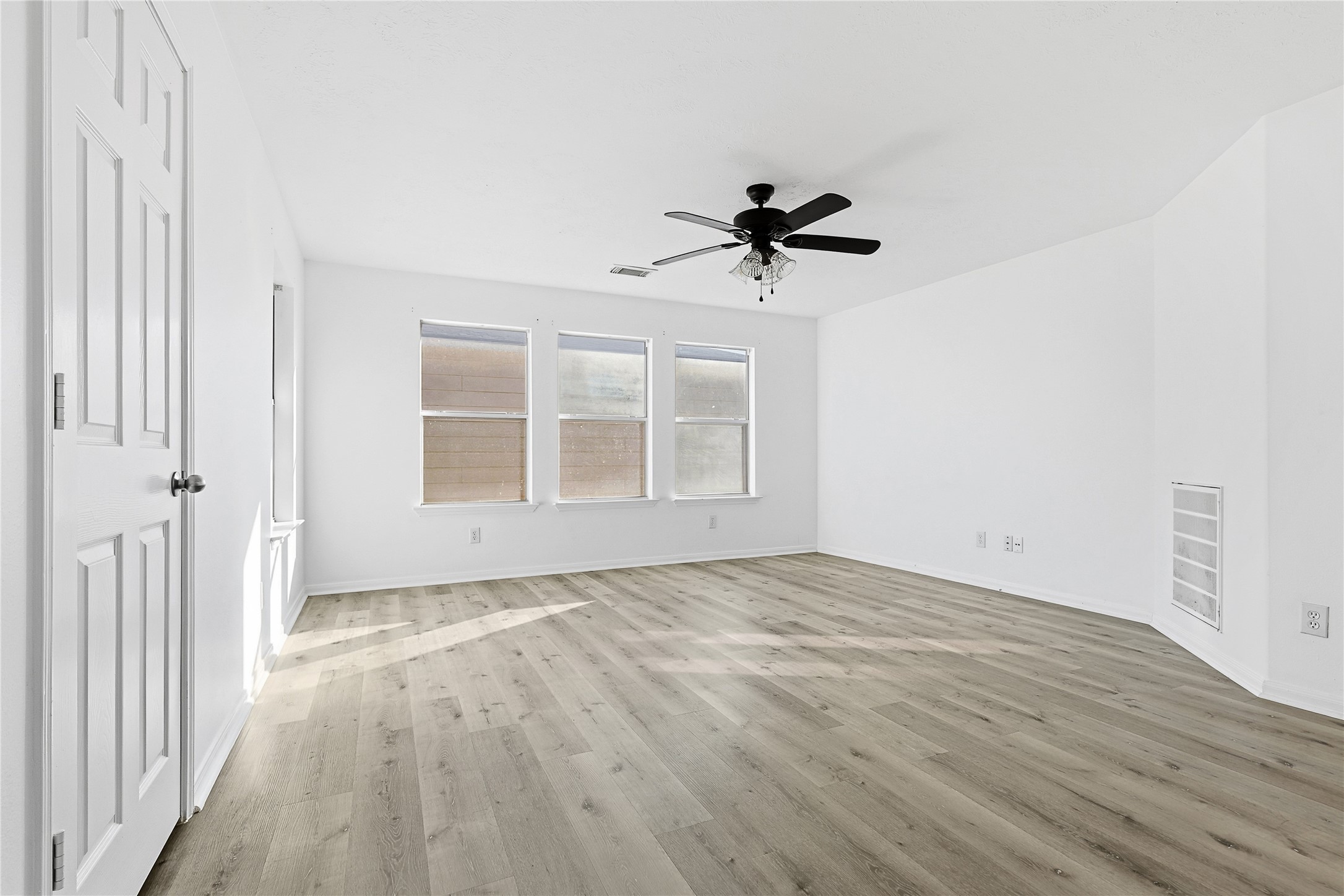 9511 Alex Springs Lane Houston, TX 77044 - Photo 15 of 22