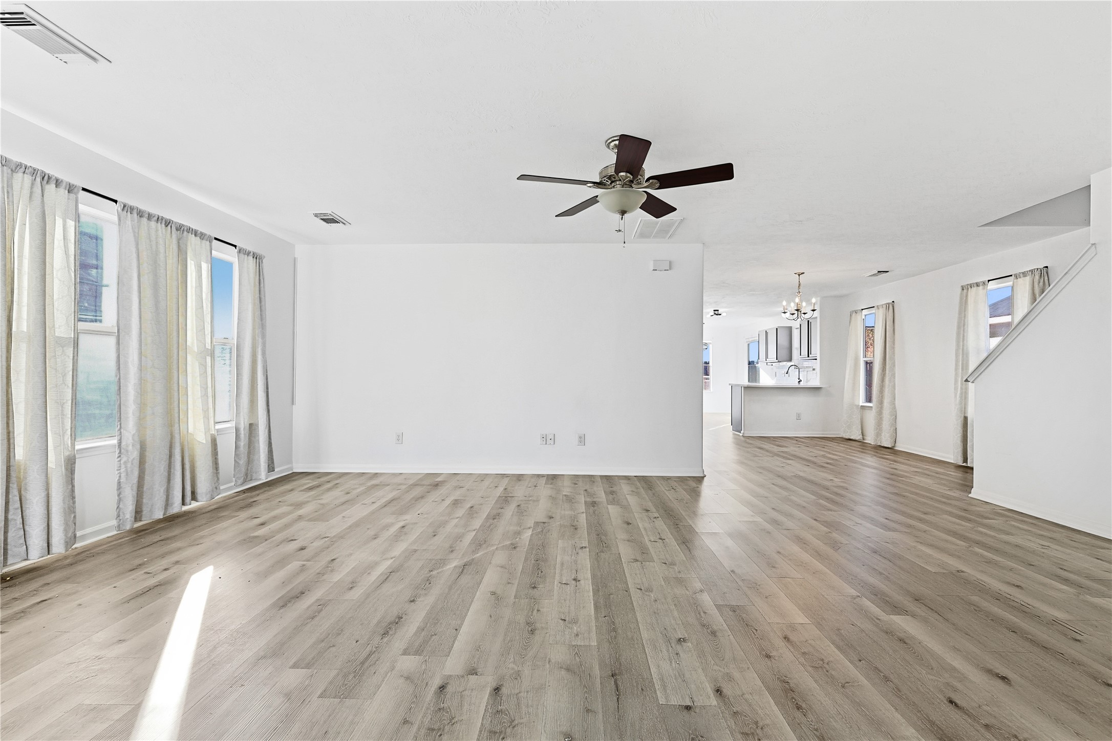 9511 Alex Springs Lane Houston, TX 77044 - Photo 4 of 22