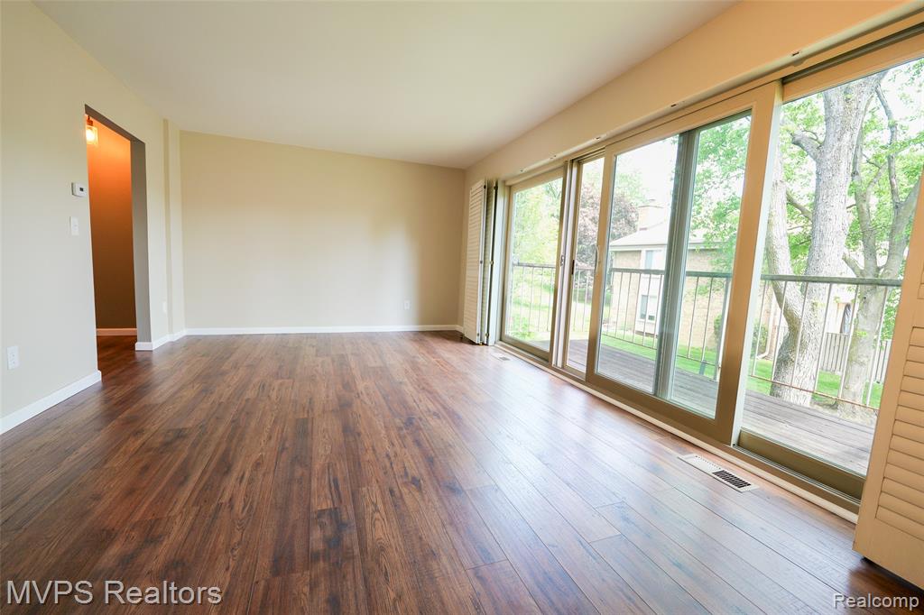 804 Oak Brook Ridge Drive, Unit 149 Rochester, MI 48307 - Photo 10 of 31