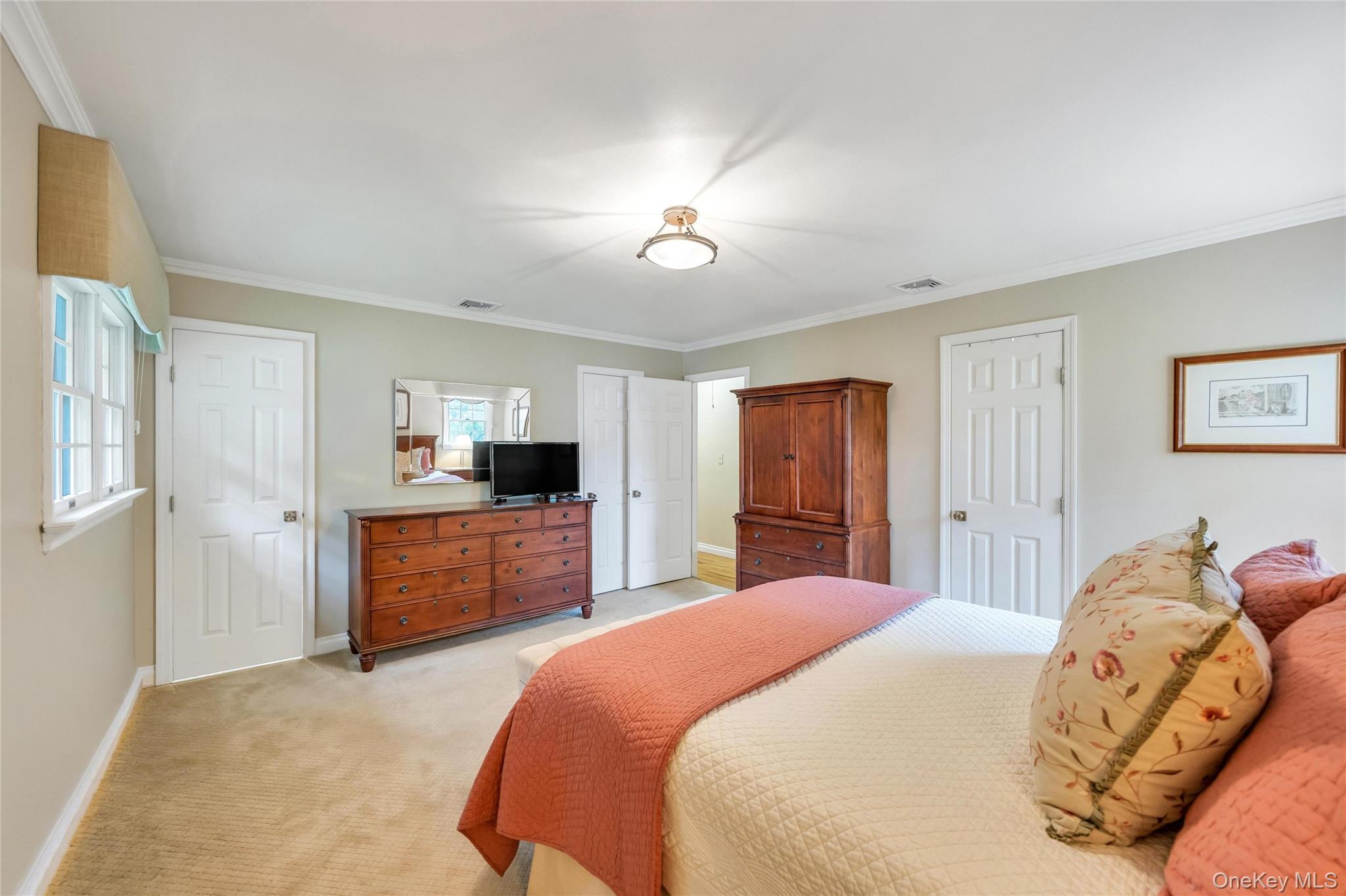 4 Long Hill Road Smithtown, NY 11787 - Photo 18 of 37 Primary Suite