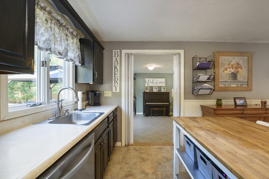 111 Howland Road Lakeville, MA 02347 - Photo 4 of 42