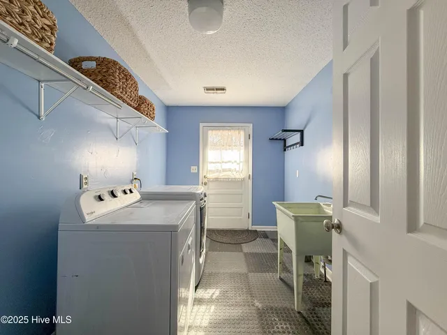 $363,000 | 1104 Middle Sound Loop Road, Wilmington, NC 28411