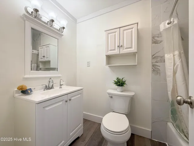 $363,000 | 1104 Middle Sound Loop Road, Wilmington, NC 28411