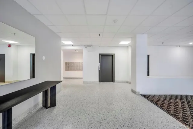 $299,999 | 101 Lincoln Avenue, Unit 1F, Mineola, NY 11501