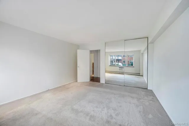 $299,999 | 101 Lincoln Avenue, Unit 1F, Mineola, NY 11501