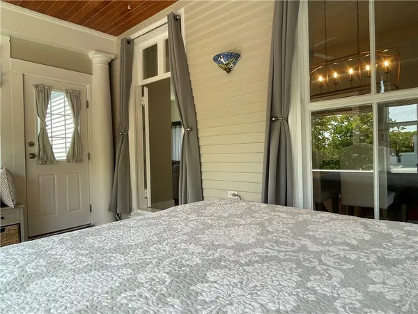 $2,900 | 541 Bellevue Avenue, Unit 4, Newport, RI 02840