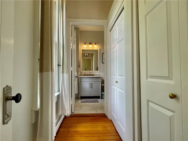 $2,900 | 541 Bellevue Avenue, Unit 4, Newport, RI 02840