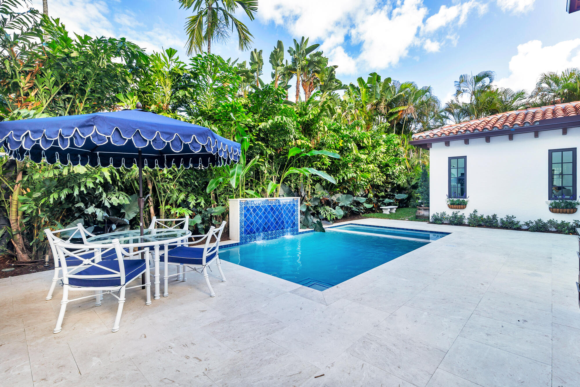 265 Marlborough Road West Palm Beach, FL 33405 - Photo 23 of 31 pool_deck