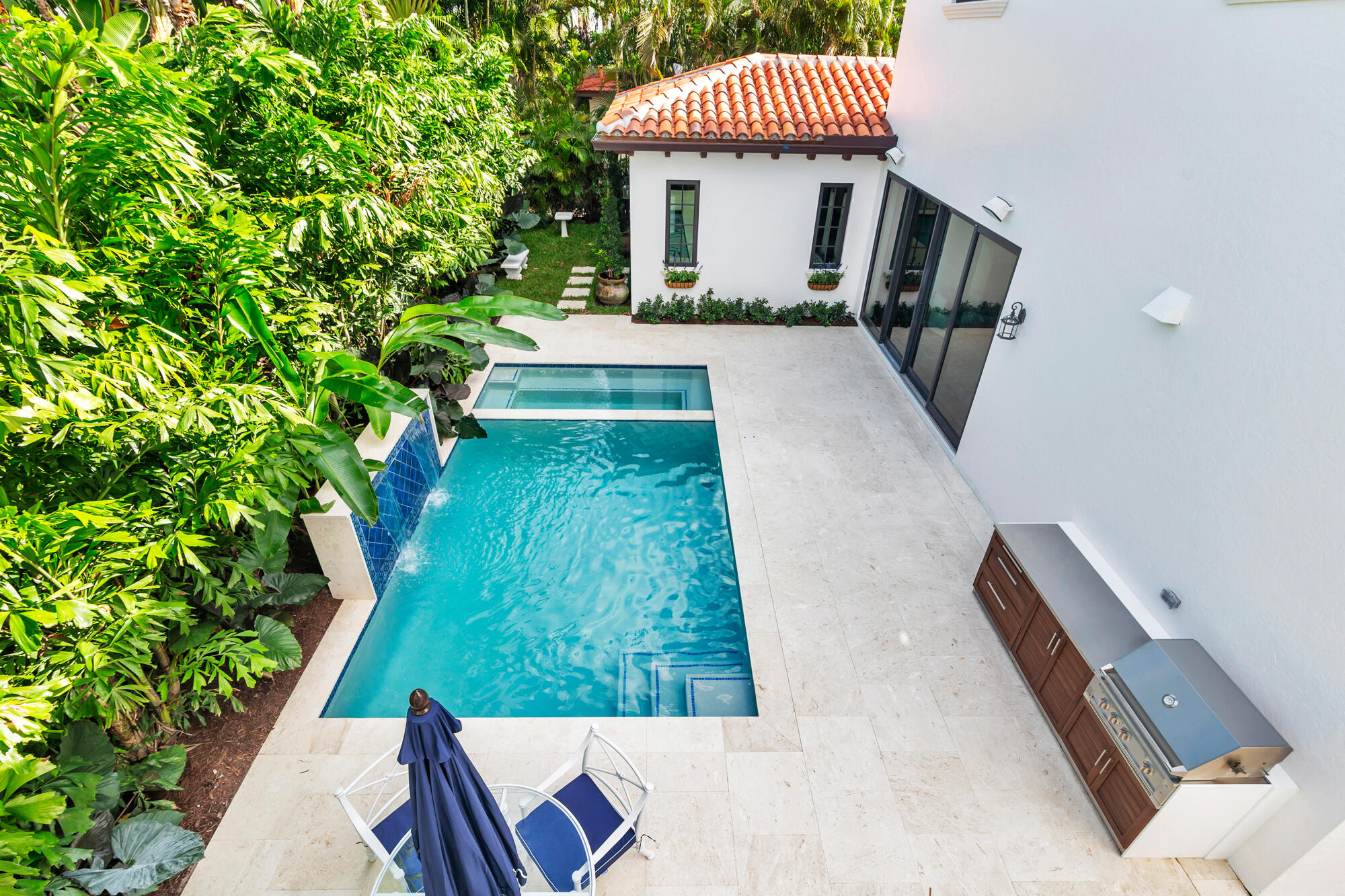 265 Marlborough Road West Palm Beach, FL 33405 - Photo 25 of 31 pool deck summer kitchen aerial
