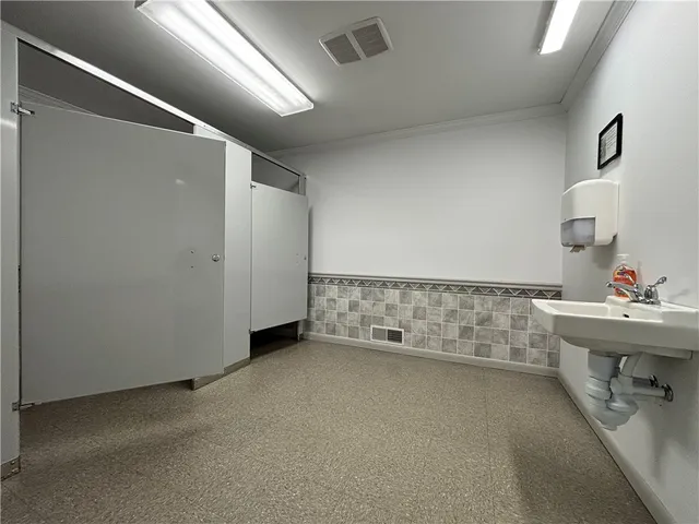 $1 | Undisclosed Address, Mount Jewett, PA 16740