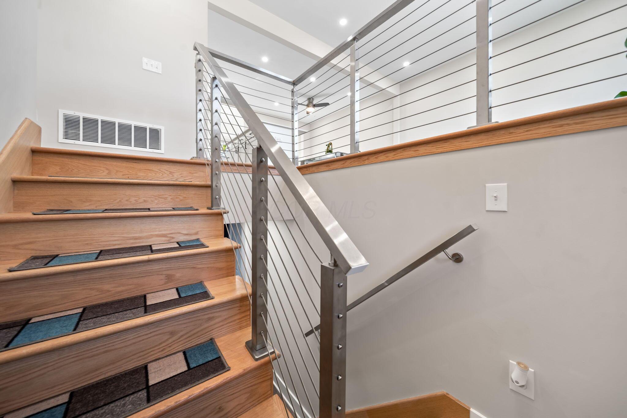 299 Lombard Road Columbus, OH 43228 - Photo 6 of 67 12-web-or-mls-DSC01850-2