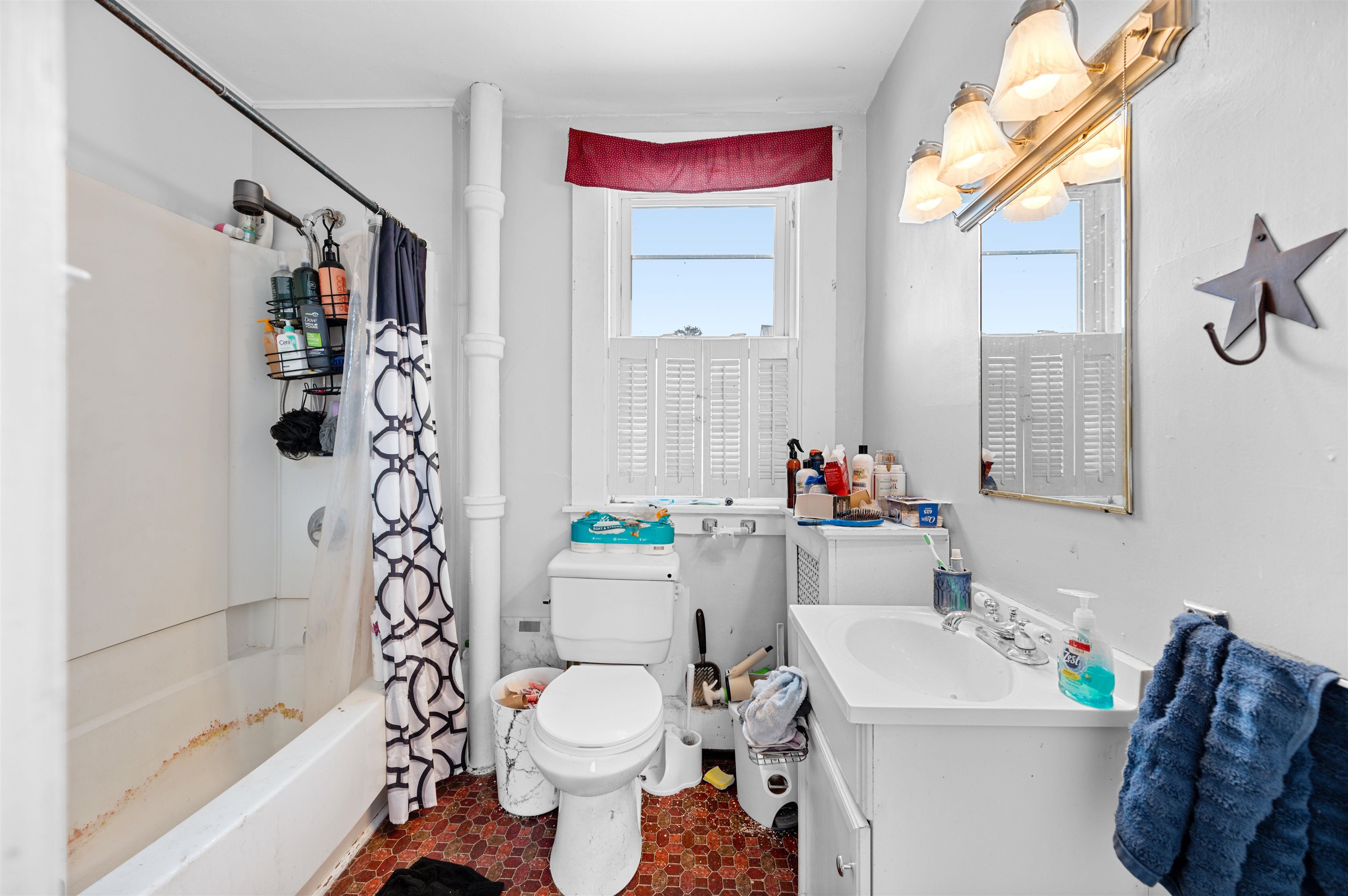 28 Pleasant Street Barre, VT 05641 - Photo 6 of 23