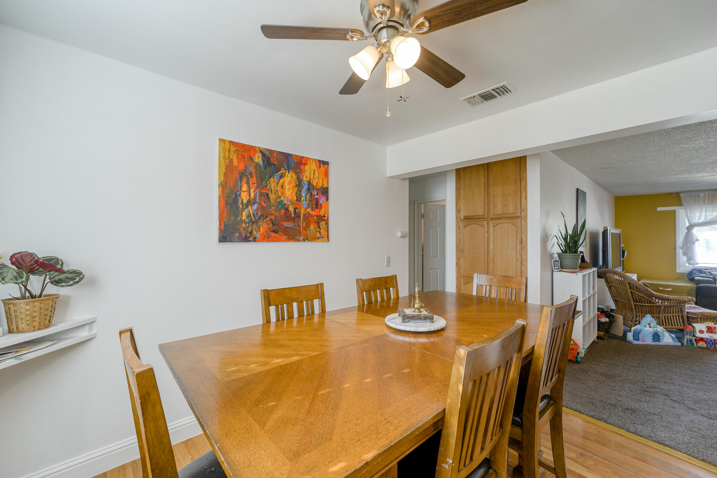 788 Ridge Road Redding, CA 96003 - Photo 13 of 59 HV7A5103