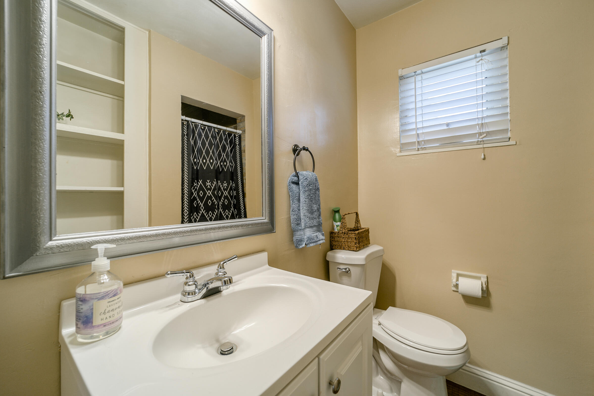 788 Ridge Road Redding, CA 96003 - Photo 31 of 59 HV7A5158
