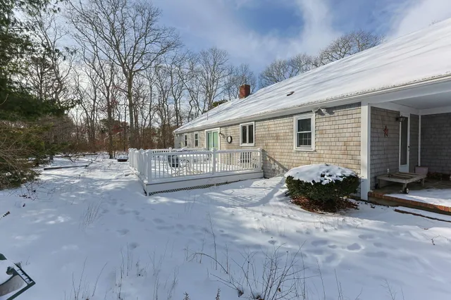 $800,000 | 18 Six Penny Lane, Dennis, MA 02638