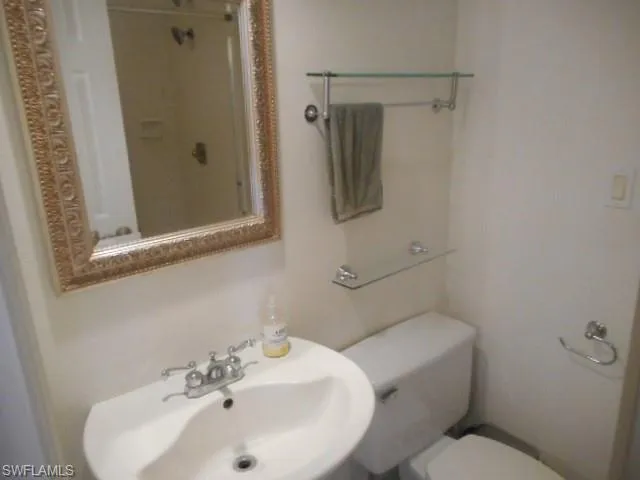 a close up view of washer and dryer