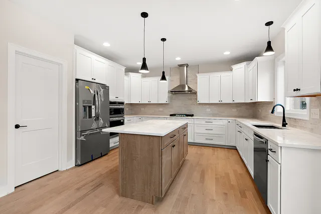 $769,000 | 8137 Stanley Trail South, Frankfort, IL 60423