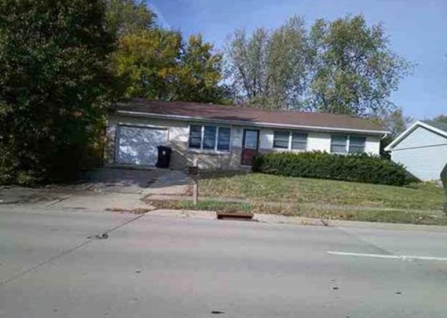 1808 Fort Jesse Road Normal, IL 61761 - Photo 2 of 3 Gallery Image 2