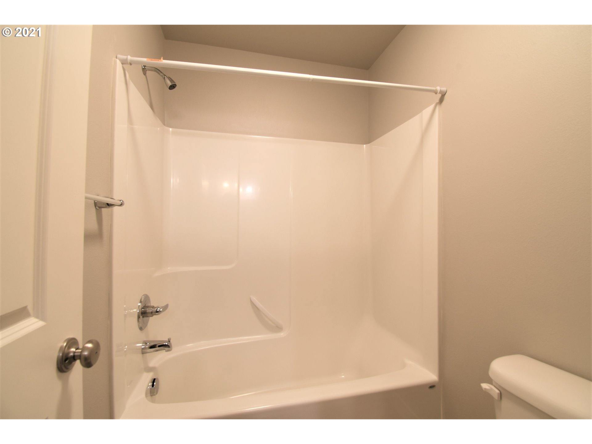 4361 North 2nd Way Ridgefield, WA 98642 - Photo 17 of 19 a bathroom with a shower