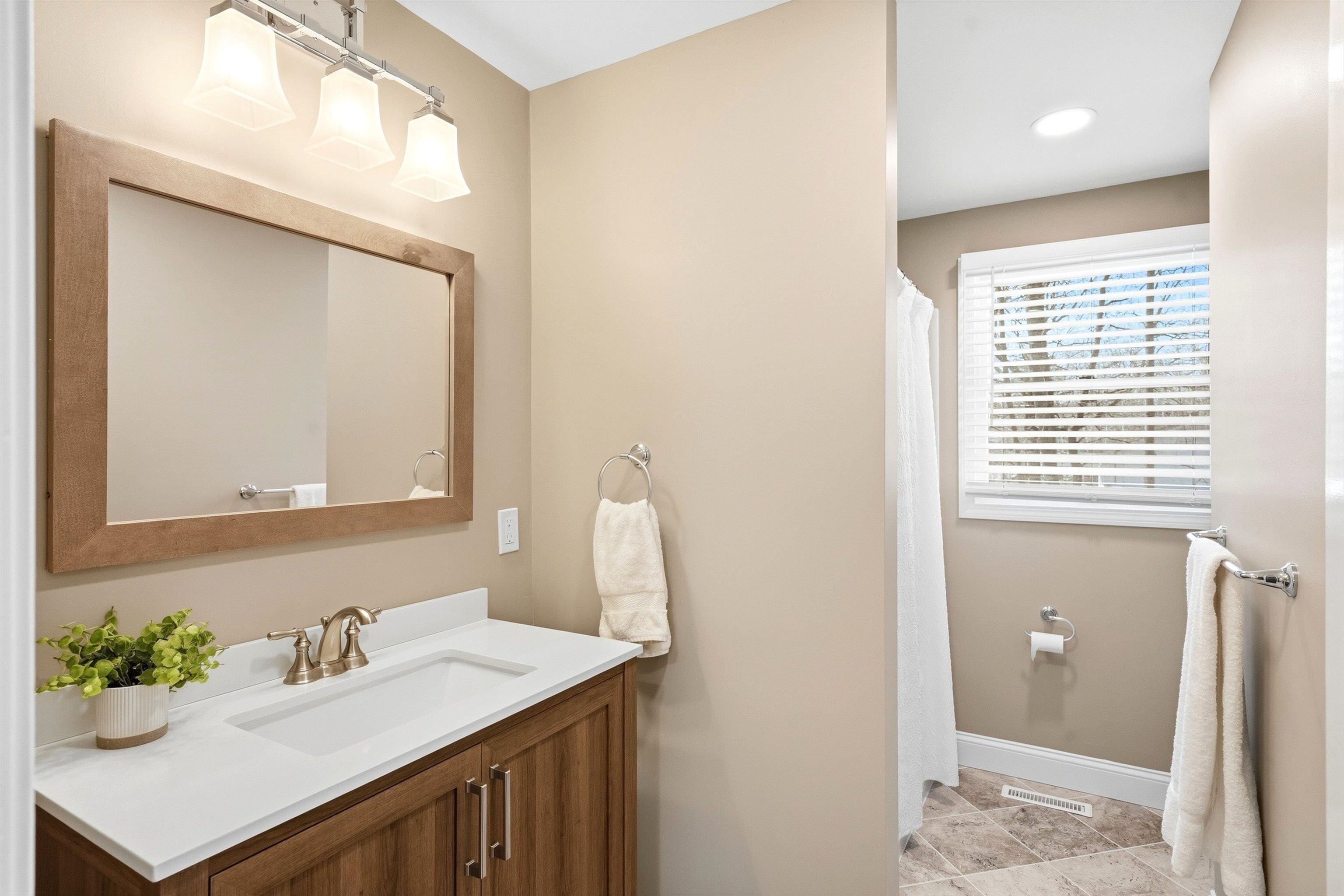 34 Shore Drive Salem, NH 03079 - Photo 24 of 53