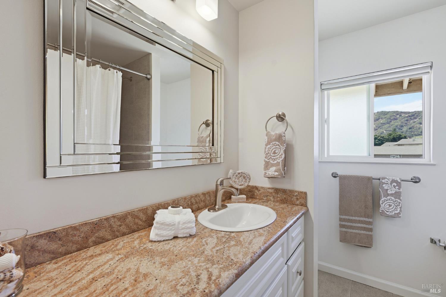 245 Roundtree Way San Rafael, CA 94903 - Photo 15 of 26