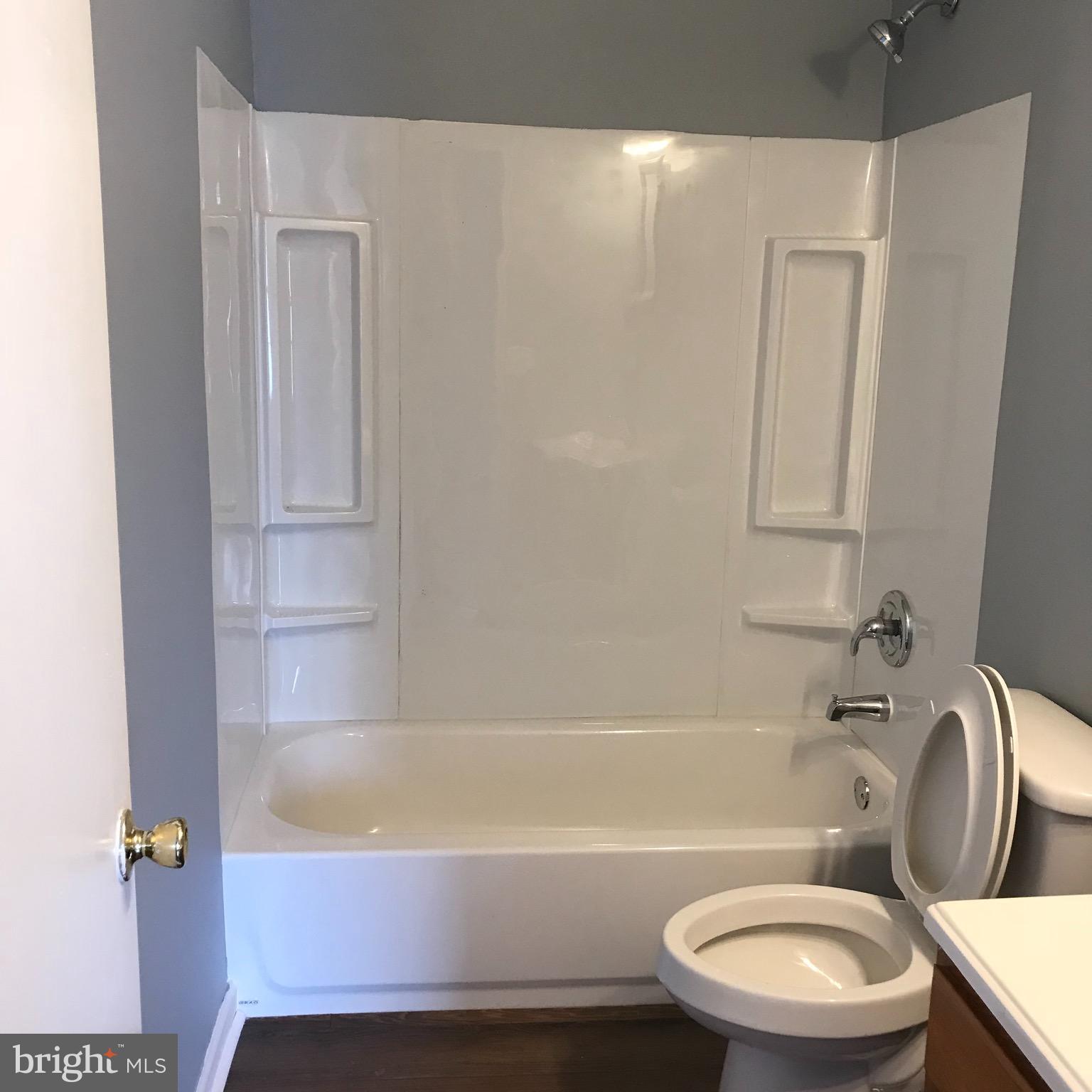 7100 Ruthgreen Road Windsor Mill, MD 21244 - Photo 5 of 28 Bath (Master)