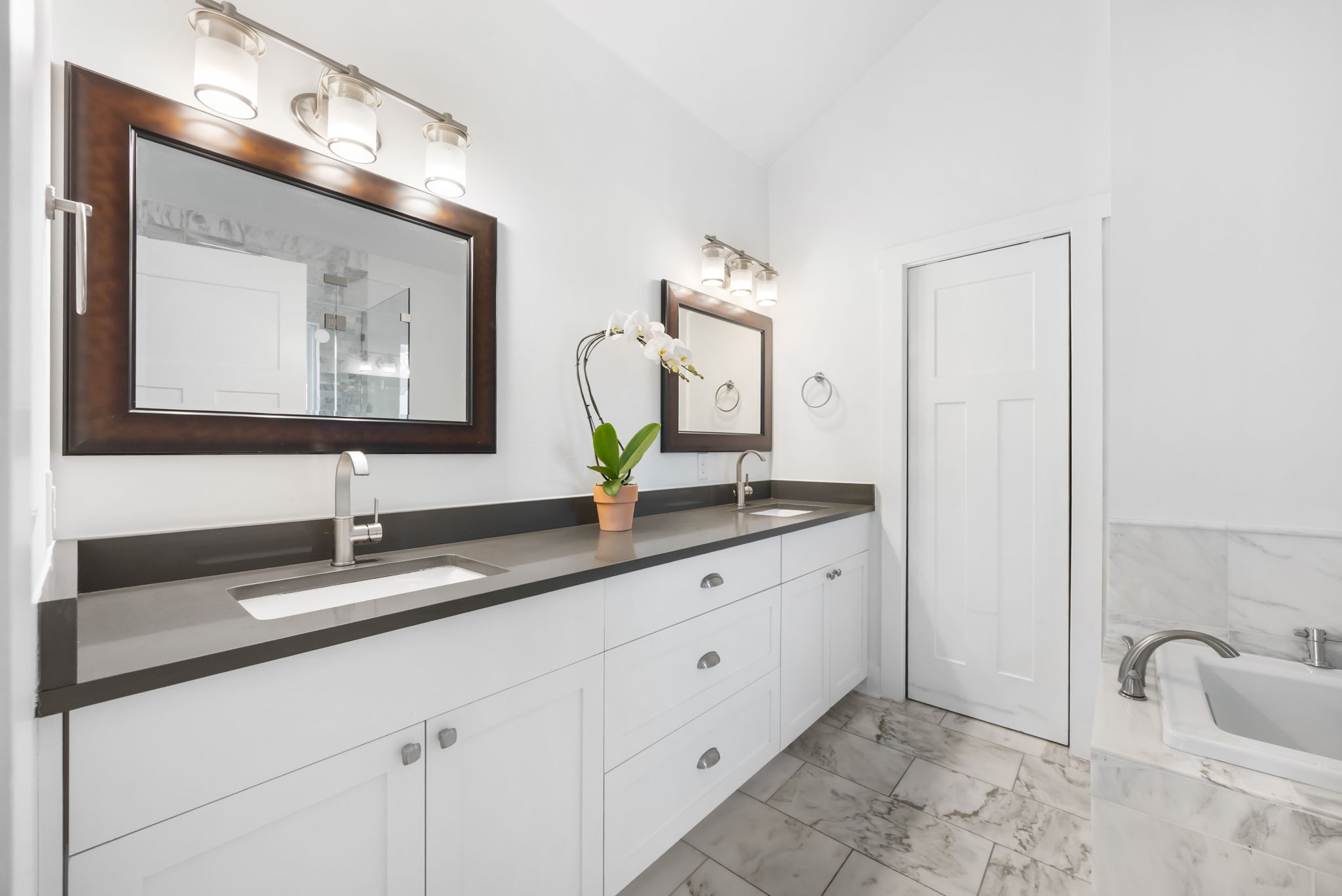 2413 Sharon Lane Austin, TX 78703 - Photo 11 of 18