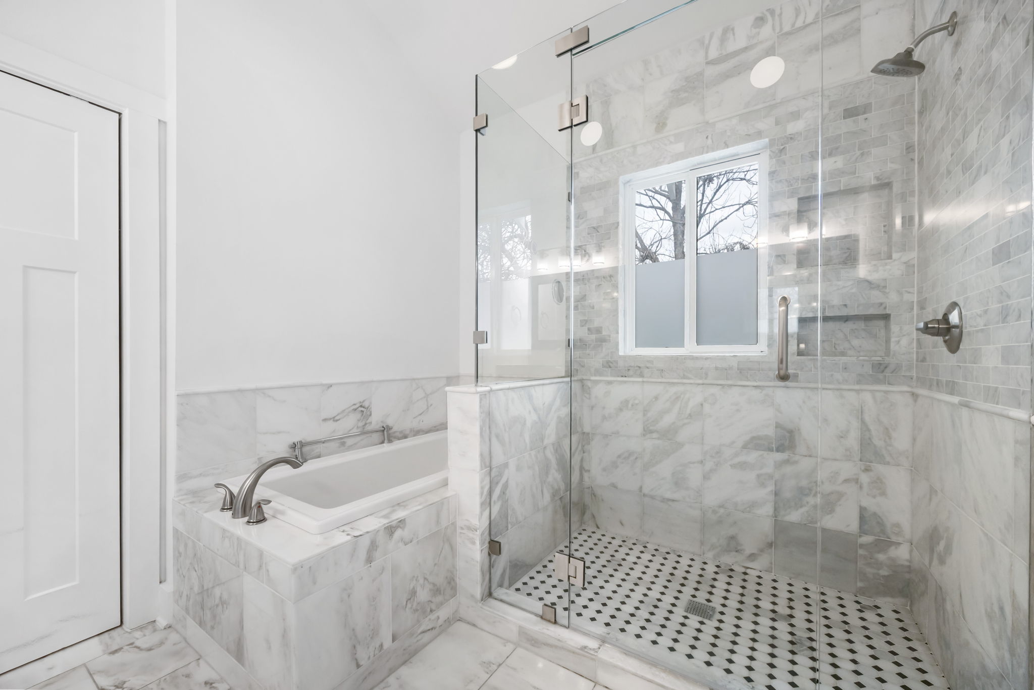 2413 Sharon Lane Austin, TX 78703 - Photo 12 of 18