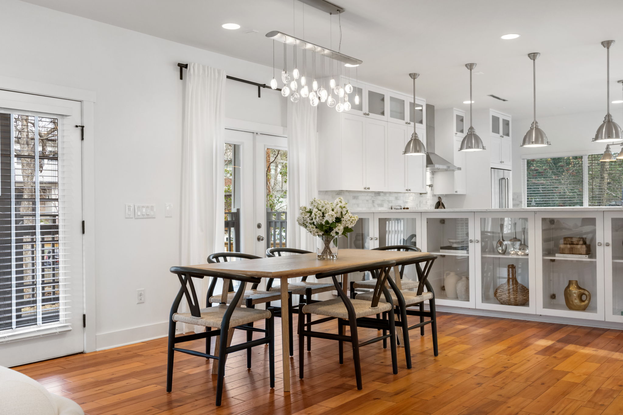 2413 Sharon Lane Austin, TX 78703 - Photo 3 of 18