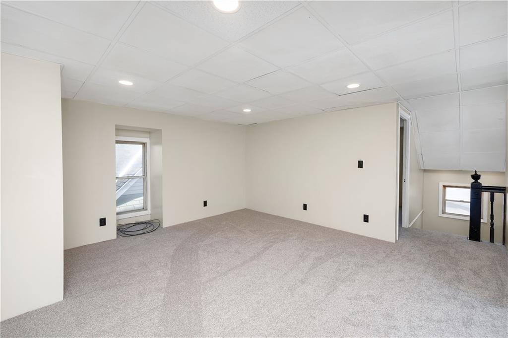 421 Virginia Avenue Butler, PA 16001 - Photo 24 of 33 Upstairs living room