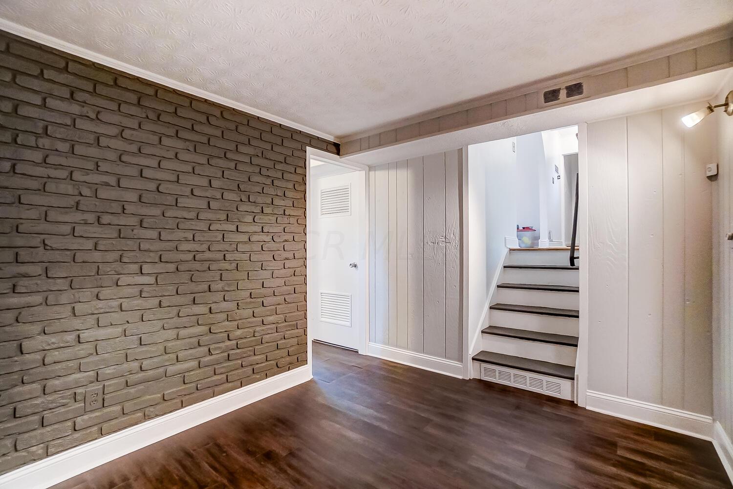 1292 Country Club Road Columbus, OH 43227 - Photo 21 of 33 Gallery Image 21