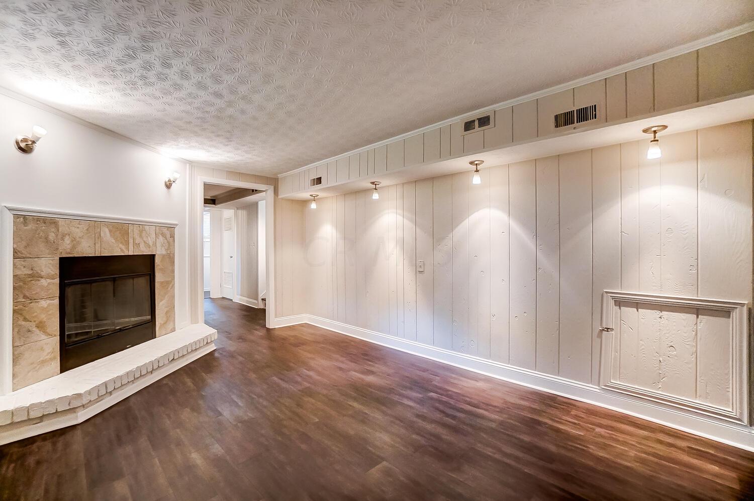 1292 Country Club Road Columbus, OH 43227 - Photo 25 of 33 Gallery Image 25