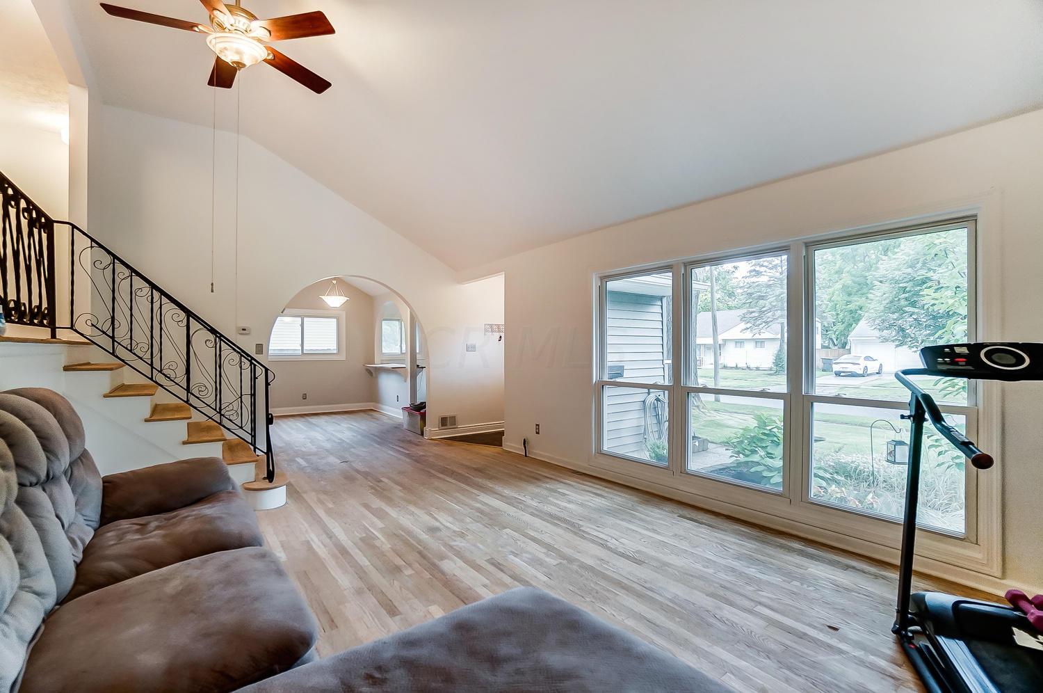 1292 Country Club Road Columbus, OH 43227 - Photo 5 of 33 Gallery Image 5