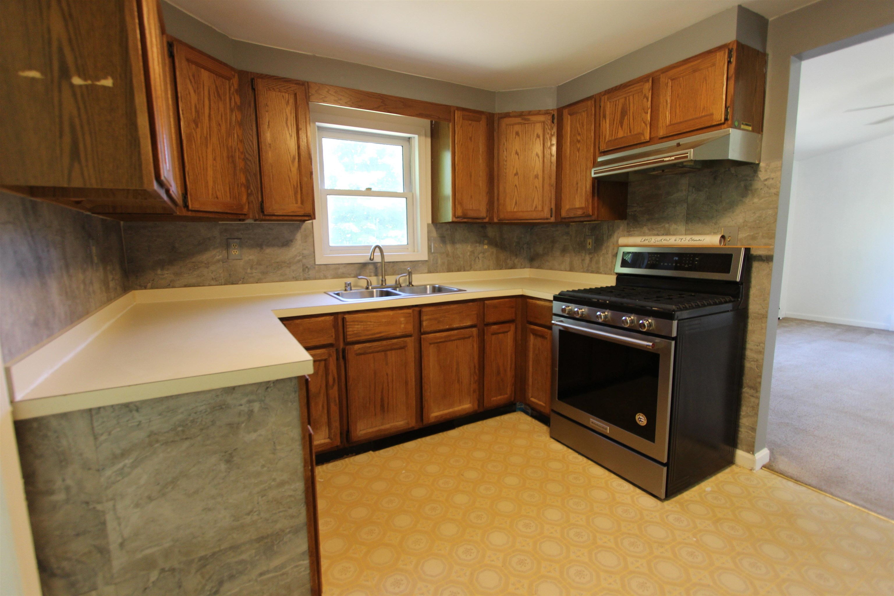 674 South Brownell Road Williston, VT 05495 - Photo 6 of 32
