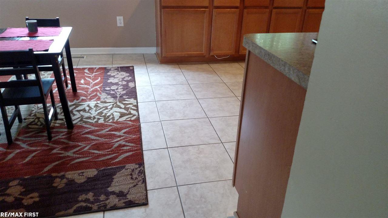 4658 Howland Road Almont, MI 48003 - Photo 27 of 40 31262599-26.JPG