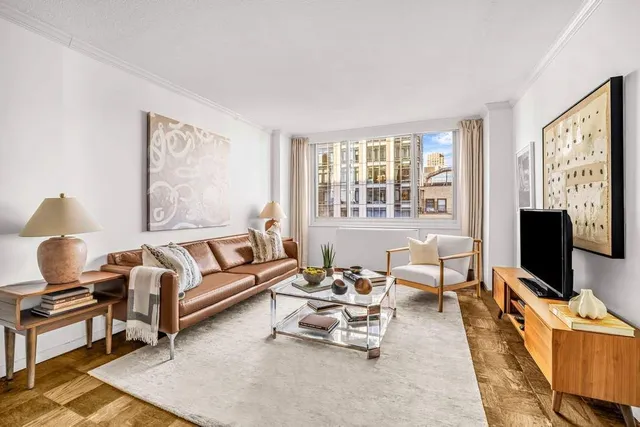 $715,000 | 2025 Broadway, Unit 18D | Upper West Side