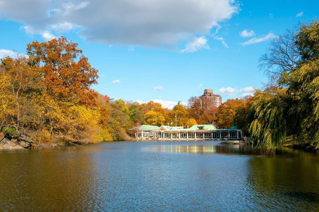 2025 Broadway, Unit 18D Manhattan, NY 10023 - Photo 10 of 12 a view of an ocean from a building