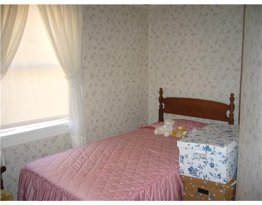 30 Community Springs Drive Rochester, PA 15074 - Photo 6 of 9 Bedroom. Smallest bedroom is cute as a button!