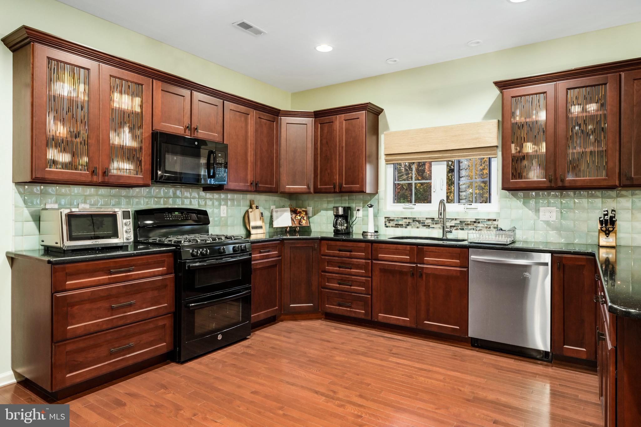 433 Ellisdale Road Crosswicks, NJ 08515 - Photo 11 of 41 KITCHEN
