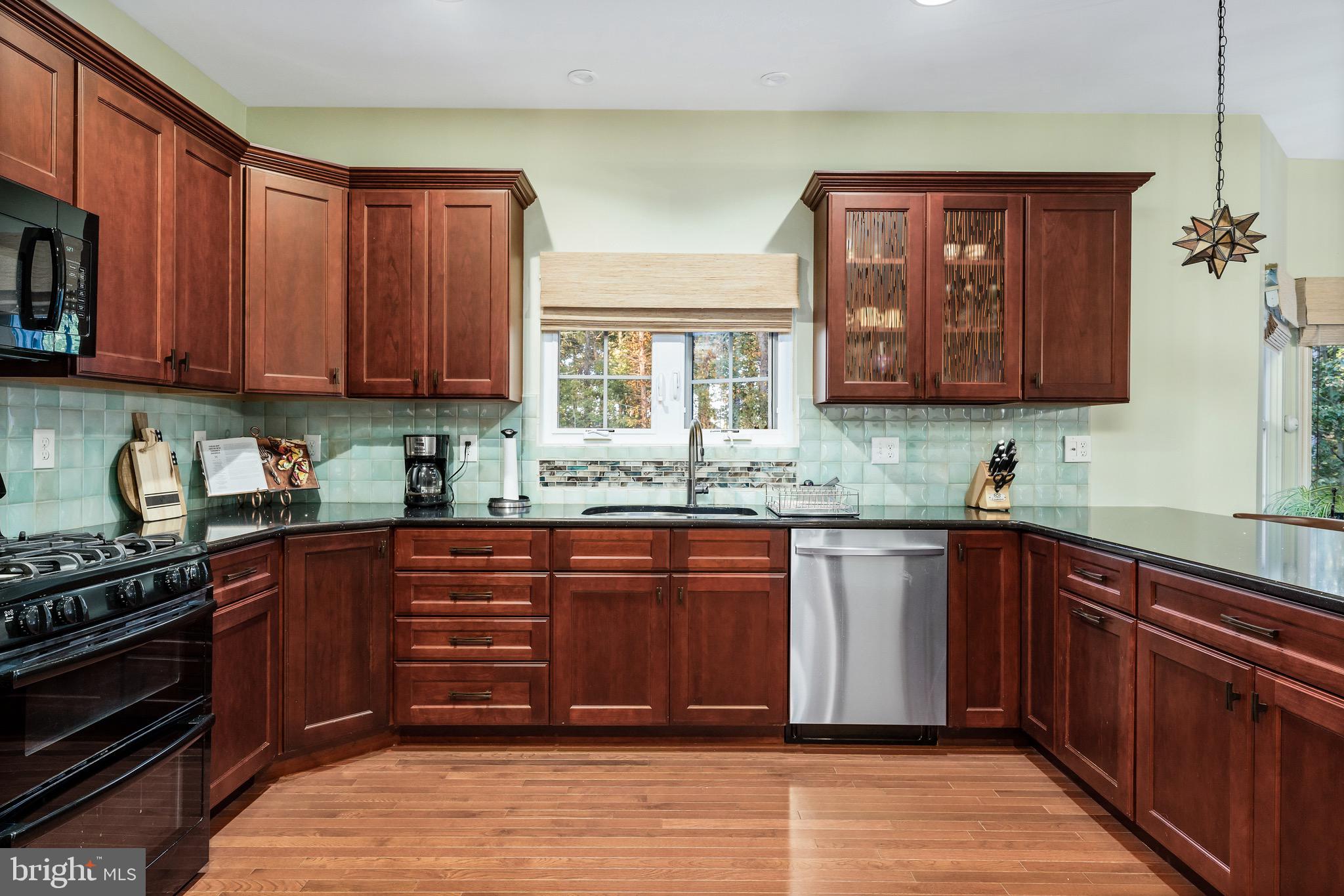 433 Ellisdale Road Crosswicks, NJ 08515 - Photo 12 of 41 KITCHEN