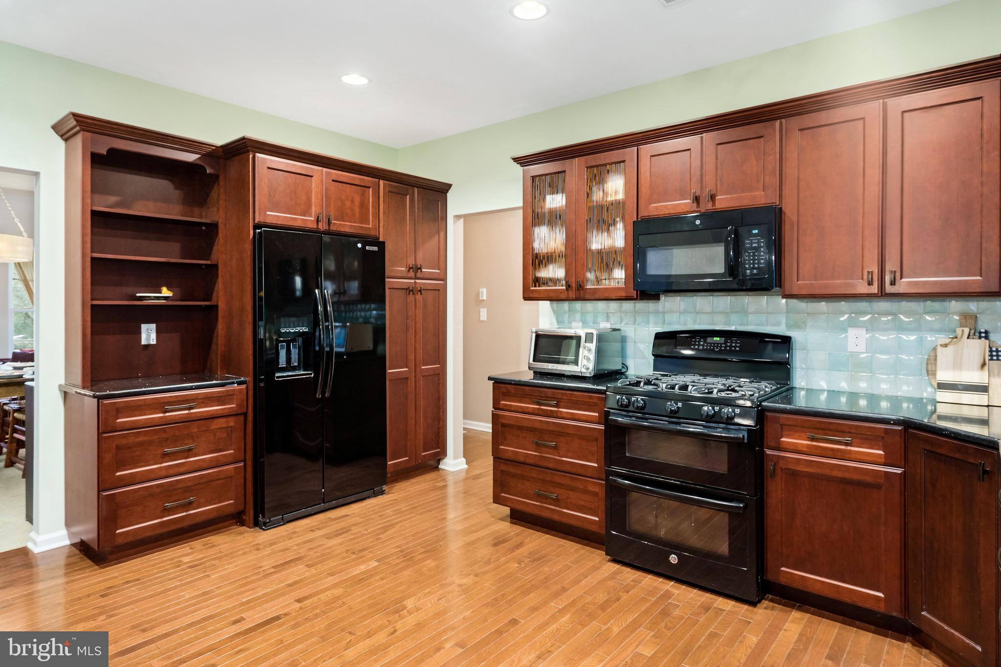 433 Ellisdale Road Crosswicks, NJ 08515 - Photo 14 of 41 KITCHEN