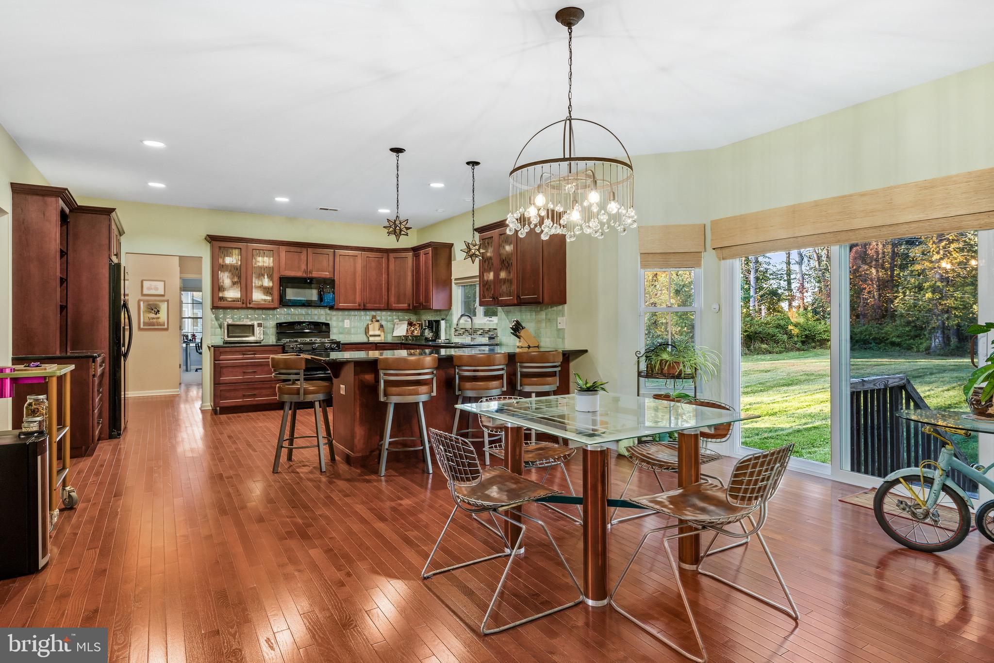 433 Ellisdale Road Crosswicks, NJ 08515 - Photo 16 of 41 BREAKFAST ROOM