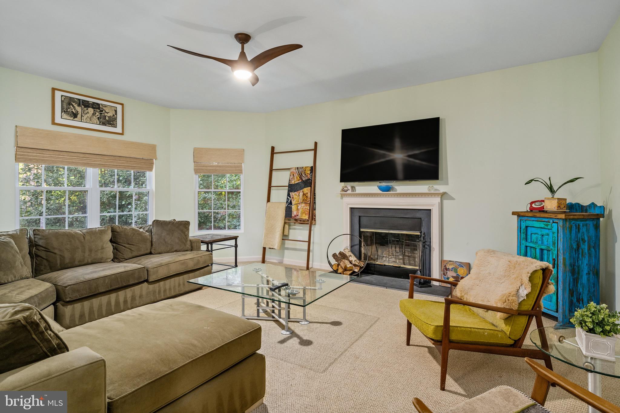 433 Ellisdale Road Crosswicks, NJ 08515 - Photo 19 of 41 FAMILY ROOM