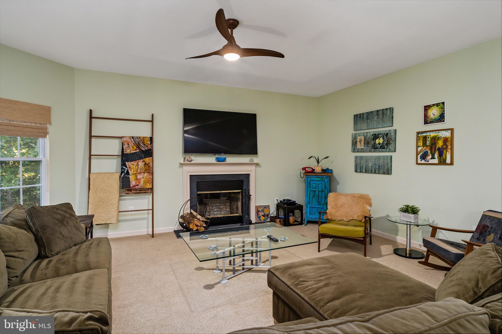 433 Ellisdale Road Crosswicks, NJ 08515 - Photo 20 of 41 FAMILY ROOM