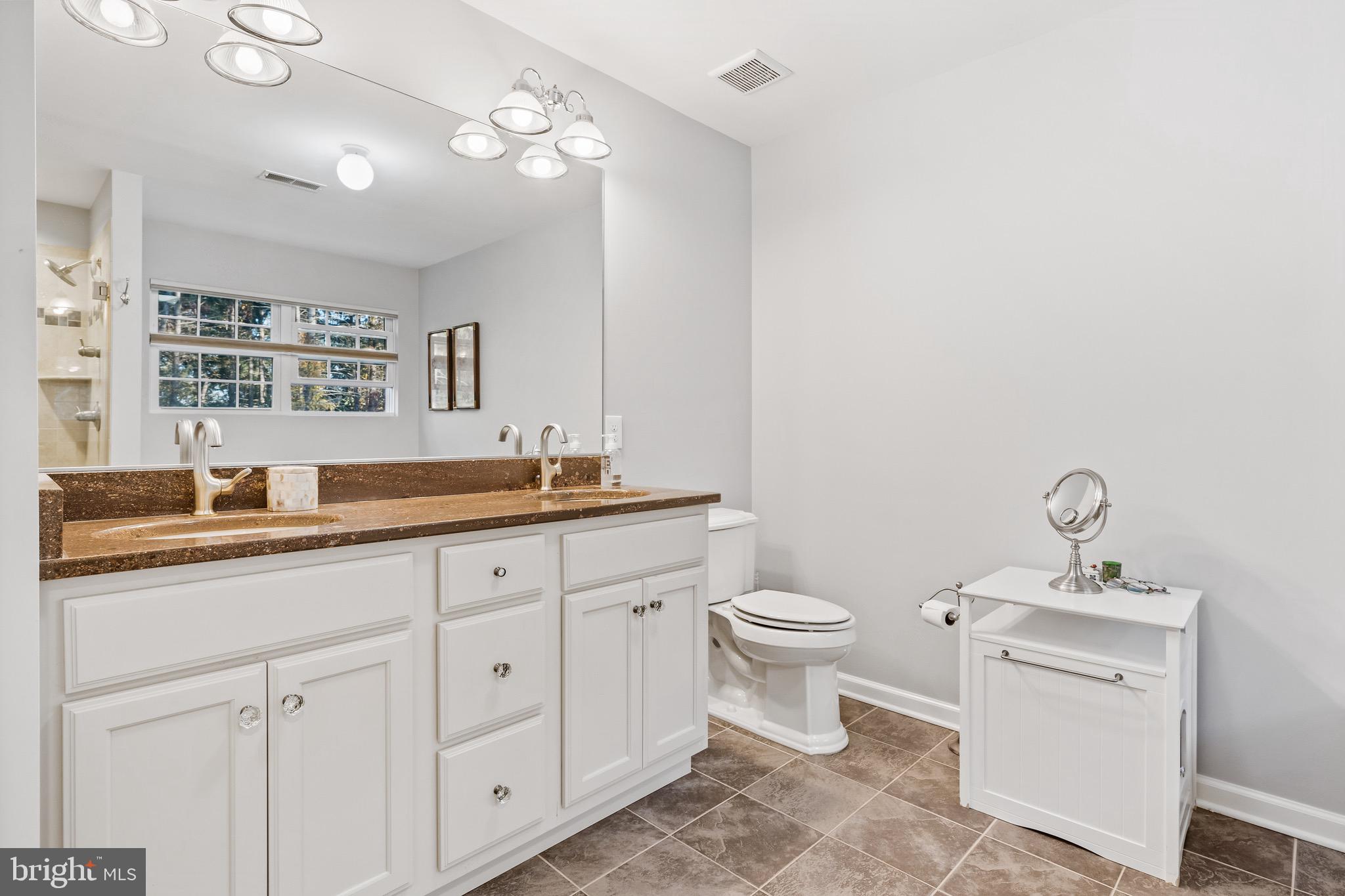 433 Ellisdale Road Crosswicks, NJ 08515 - Photo 26 of 41 MASTER BATH/EN SUITE