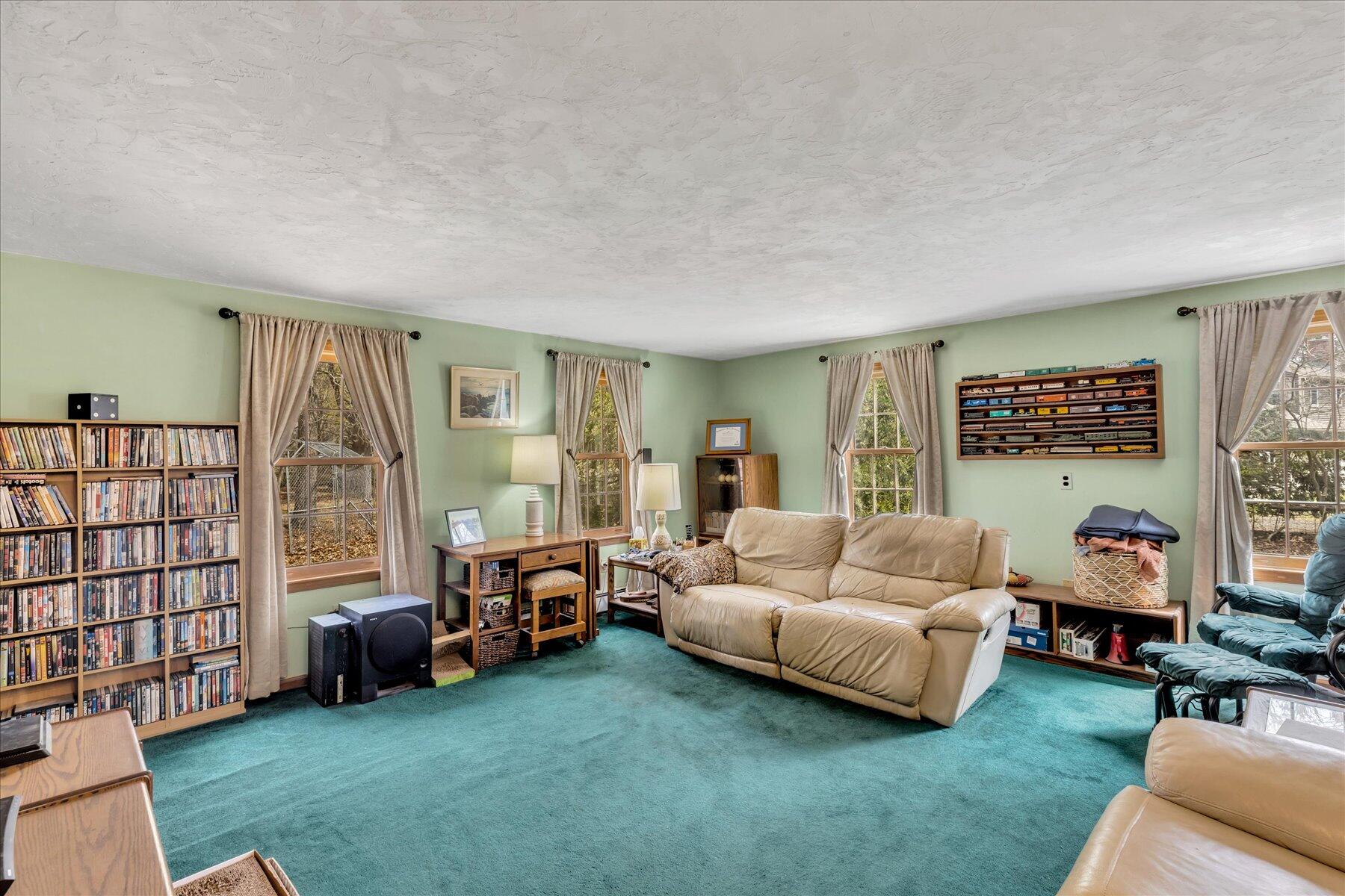 34 Staples Shore Road Lakeville, MA 02347 - Photo 20 of 47 39-Y1A9396
