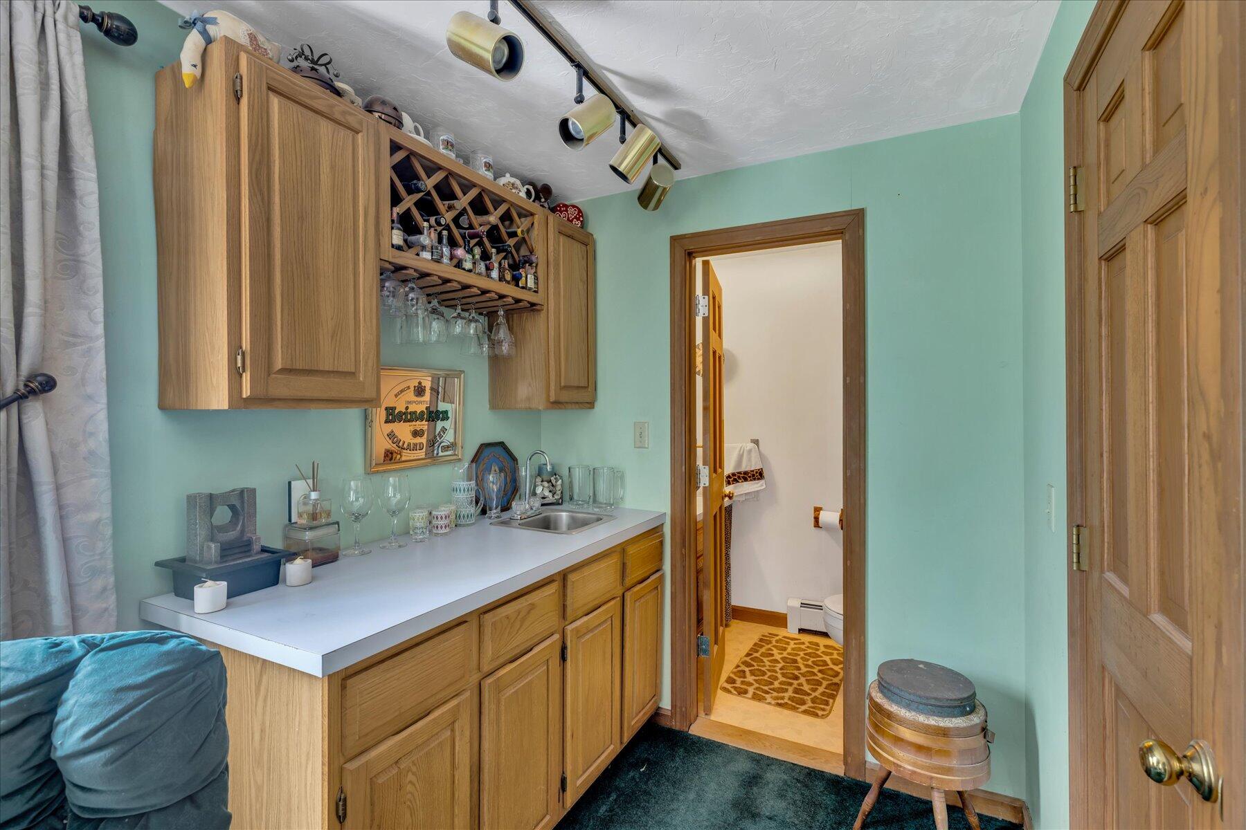 34 Staples Shore Road Lakeville, MA 02347 - Photo 23 of 47 43-Y1A9408