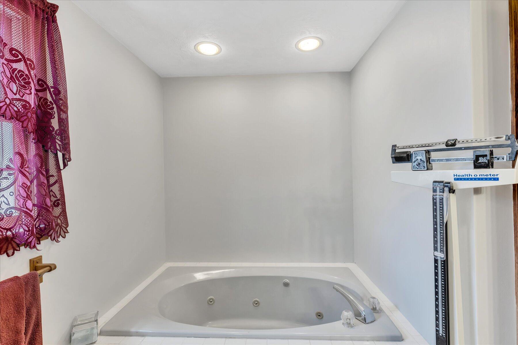 34 Staples Shore Road Lakeville, MA 02347 - Photo 36 of 47 57-Y1A9372