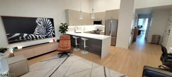 $2,800 | 7 Soho Drive, Unit 115, Jersey City, NJ 07305