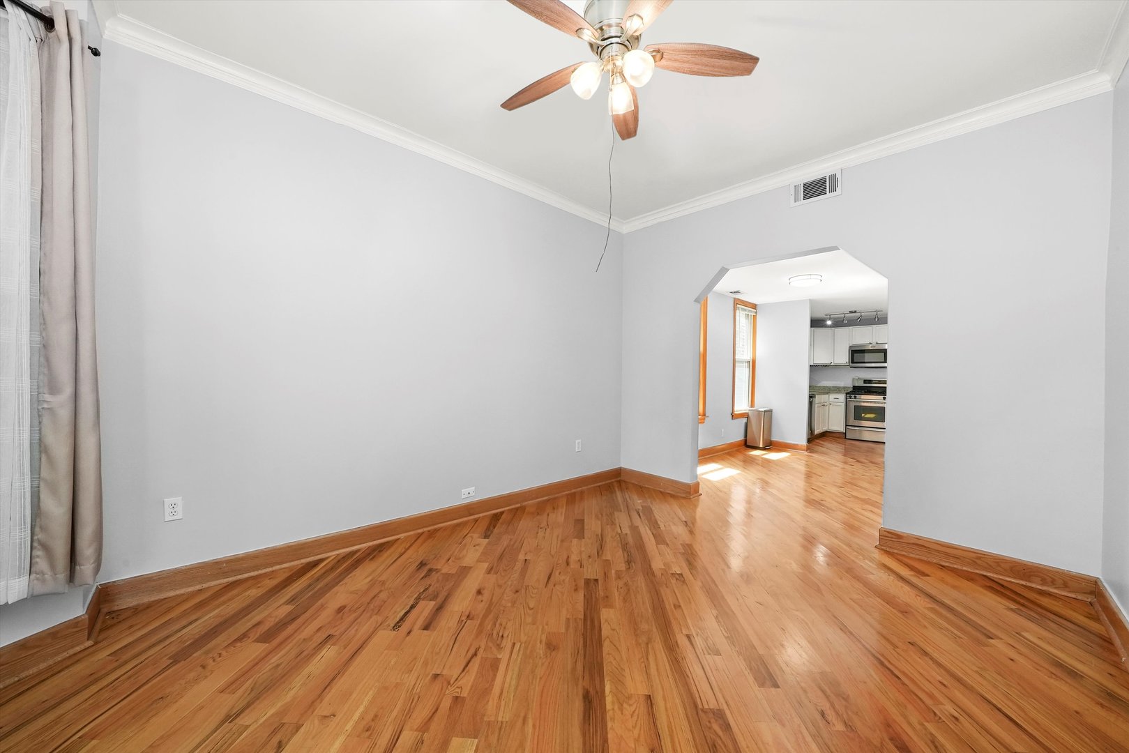 4614 North Springfield Avenue Chicago, IL 60625 - Photo 6 of 35